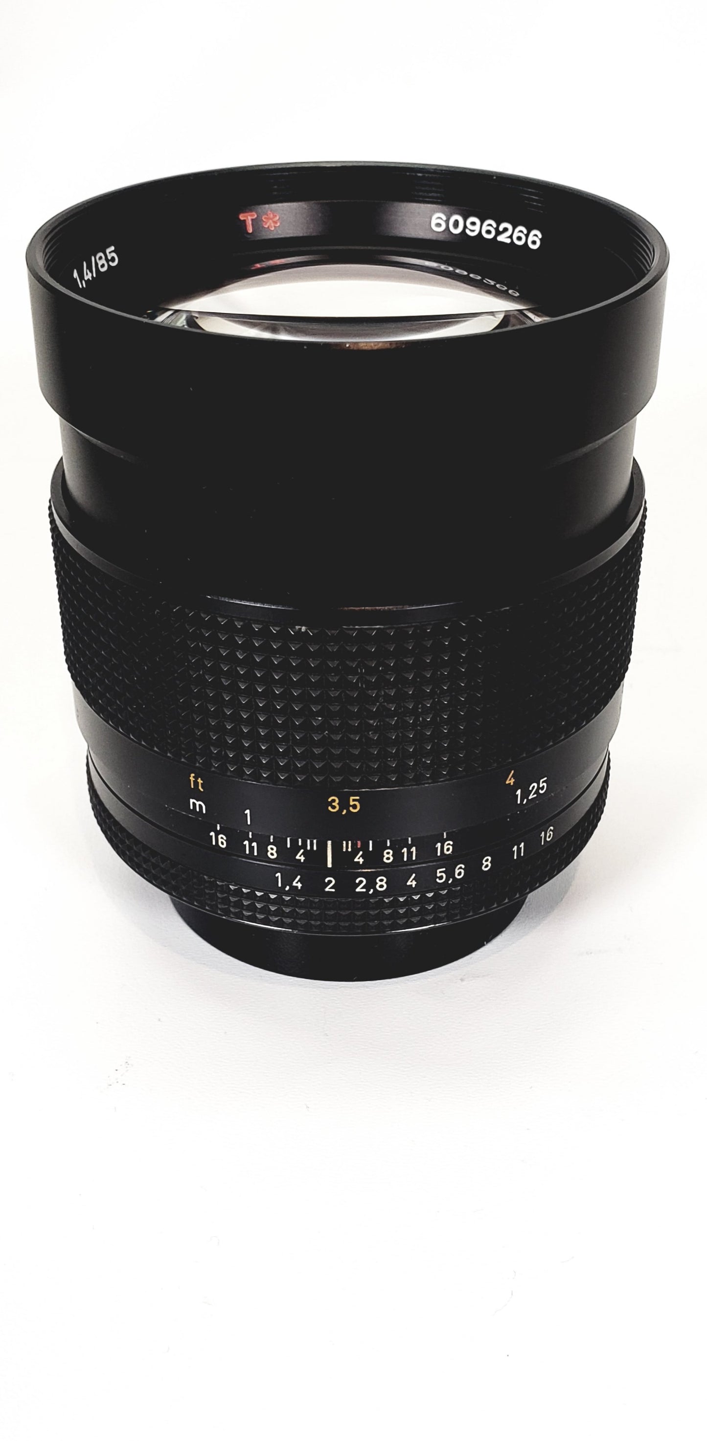 Carl Zeiss 85mm f1.4 T* C/Y